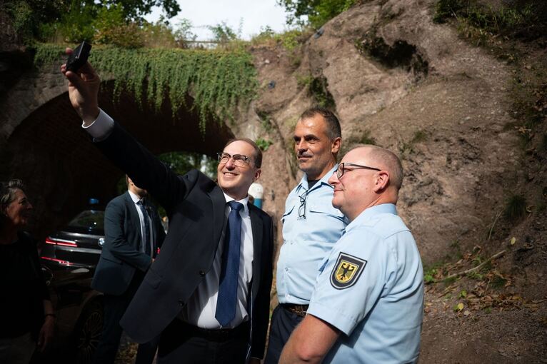 Sommerreise Bundesinnenminister Dobrindt Sommerreise Bundesinnenminister Dobrindt