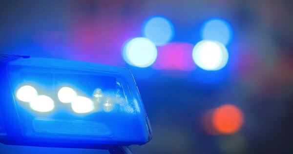 Die Polizei sucht Zeugen einer Fahrerflucht. Die Polizei sucht Zeugen einer Fahrerflucht.