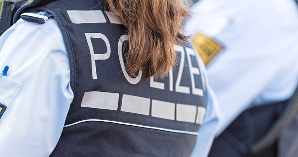 Zumeist paarweise standen am Donnerstagvormittag Beamte an einigen Ludwigsburger Kreuzungen und Straßen. Zumeist paarweise standen am Donnerstagvormittag Beamte an einigen Ludwigsburger Kreuzungen und Straßen.
