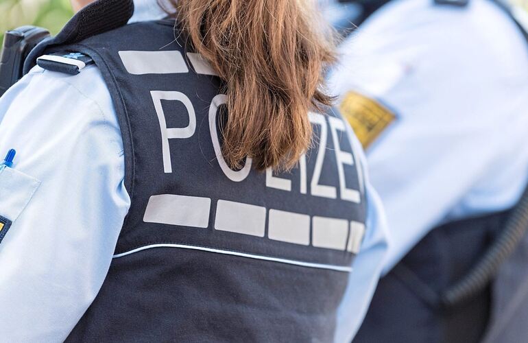 Zumeist paarweise standen am Donnerstagvormittag Beamte an einigen Ludwigsburger Kreuzungen und Straßen. Zumeist paarweise standen am Donnerstagvormittag Beamte an einigen Ludwigsburger Kreuzungen und Straßen.