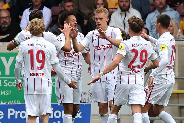 FC Motherwell - SC Freiburg FC Motherwell - SC Freiburg