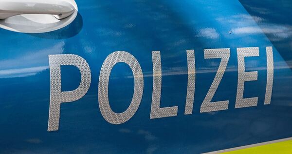 Die Polizei sucht noch Zeugen der Unfallflucht.