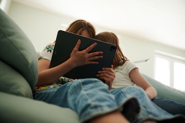 Kinder mit Tablet Kinder mit Tablet