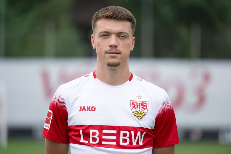 Dzenan Pejcinovic Dzenan Pejcinovic