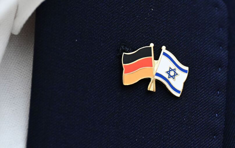 Anstecknadel mit Fahnen von Deutschland und Israel Anstecknadel mit Fahnen von Deutschland und Israel