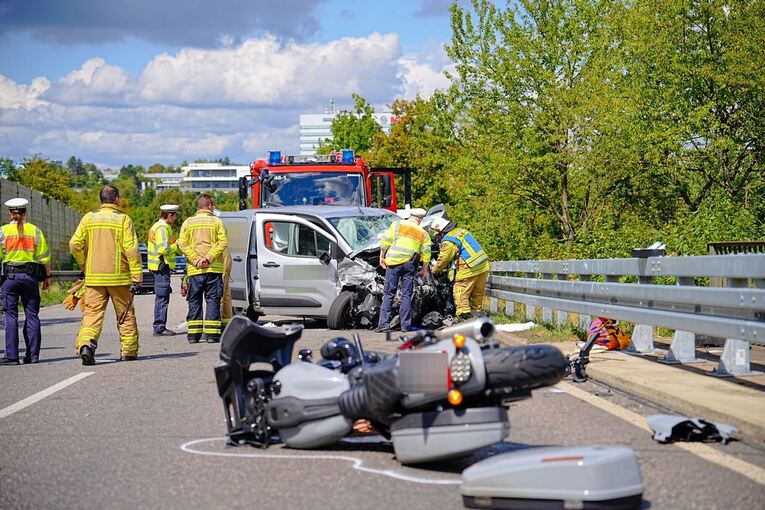 Motorradfahrer bei Unfall schwer verletzt