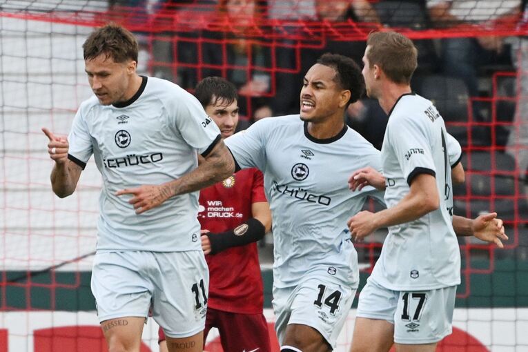 SG Sonnenhof Großaspach - Arminia Bielefeld SG Sonnenhof Großaspach - Arminia Bielefeld