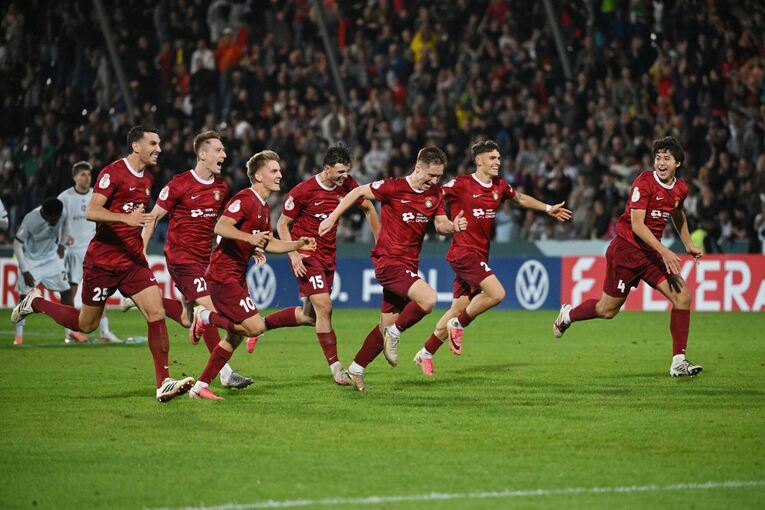 SG Sonnenhof Großaspach - Arminia Bielefeld SG Sonnenhof Großaspach - Arminia Bielefeld