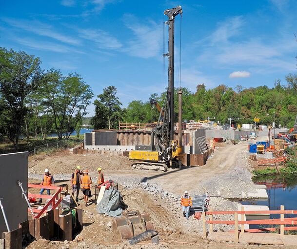 Die Baustelle sieht für Laien chaotisch aus, es läuft aber alles nach Zeitplan.