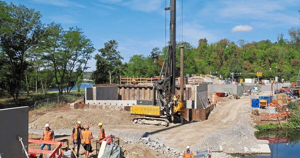 Die Baustelle sieht für Laien chaotisch aus, es läuft aber alles nach Zeitplan. Die Baustelle sieht für Laien chaotisch aus, es läuft aber alles nach Zeitplan.