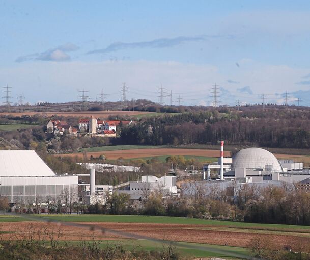 Das stillgelegte Atomkraftwerk Neckarwestheim, hier auf einem Archivbild: Auch in Zukunft soll sich in der Gemeinde vieles um den Strom drehen.