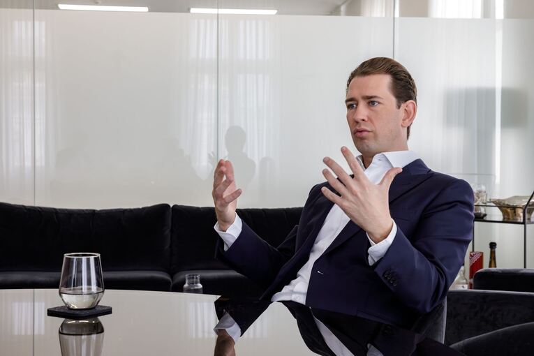 Sebastian Kurz sieht sich nur als politischen Beobachter Sebastian Kurz sieht sich nur als politischen Beobachter
