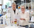 Kennen sich mit Wasser aus: Chemiker Harald Fischer und Institutsleiter Klaus-Peter Lörcher. Kennen sich mit Wasser aus: Chemiker Harald Fischer und Institutsleiter Klaus-Peter Lörcher.