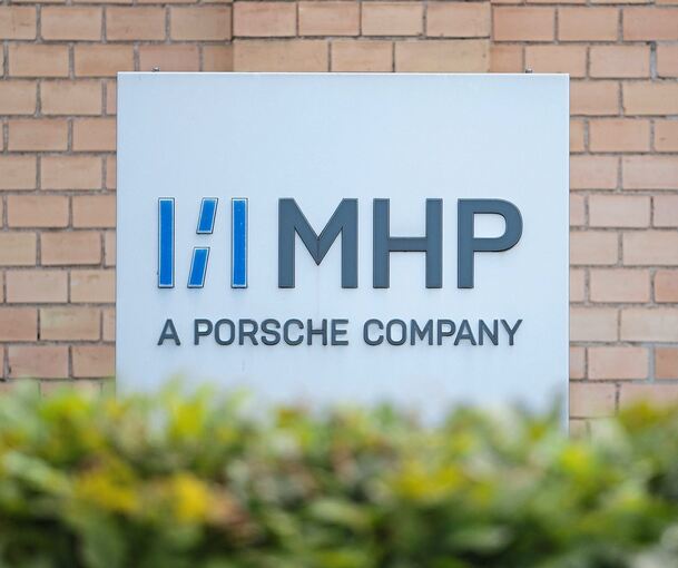 Im Film- und Medienzentrum zu Hause, wird nun ein neues Schild nötig: MHP gehört nun zu Tata Consultancy Services.