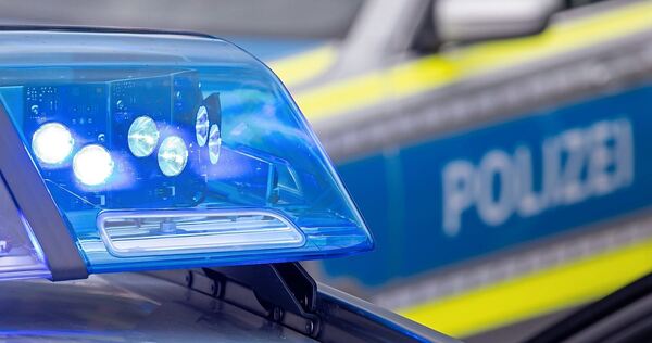 Die Polizei sucht Zeugen.
