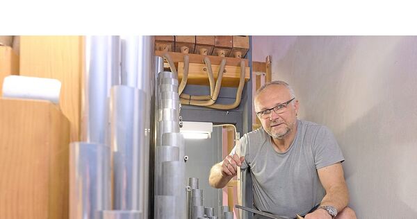 Seit 2004 betreut Orgelbauer Gilbert Scharfe das Instrument in der Besigheimer Stadtkirche.