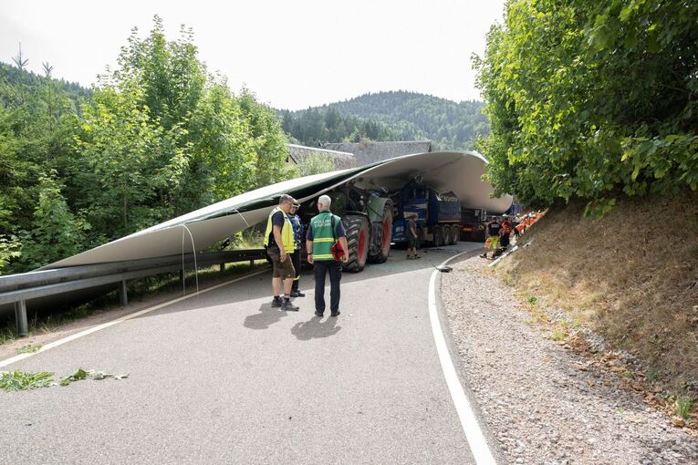 Unfall bei Rotorblatt-Transport Unfall bei Rotorblatt-Transport