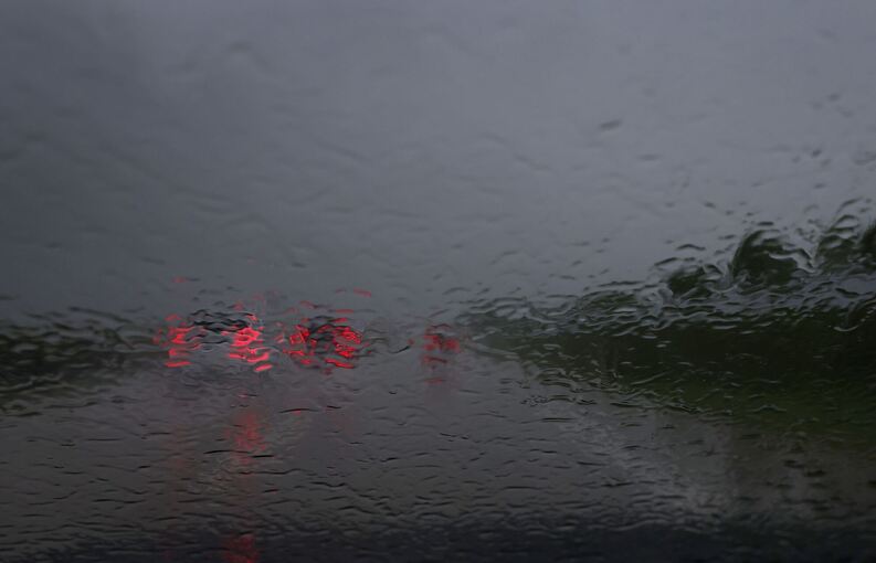 Autobahn und Regen Autobahn und Regen