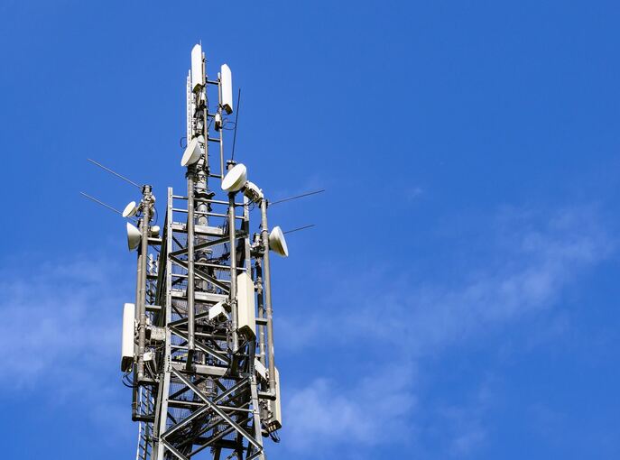 Infrastruktur für mobiles Internet: Mobilfunkmast Infrastruktur für mobiles Internet: Mobilfunkmast