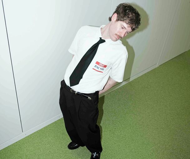 Der Künstler Nicolas Ohnesorge alias Aike 3000.