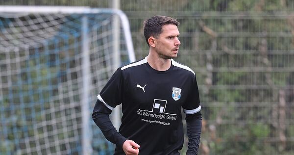 Abwehrspieler Tom Kühnle ist von der Spvgg Besigheim zum Lokalrivalen TASV Hessigheim gewechselt. Abwehrspieler Tom Kühnle ist von der Spvgg Besigheim zum Lokalrivalen TASV Hessigheim gewechselt.