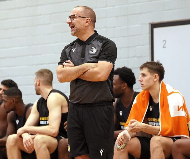 War mit der Leistung seiner Mannschaft nicht zufrieden: Coach Carles Duran.