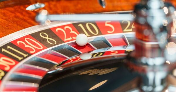 Roulettetisch in einer Spielbank Roulettetisch in einer Spielbank