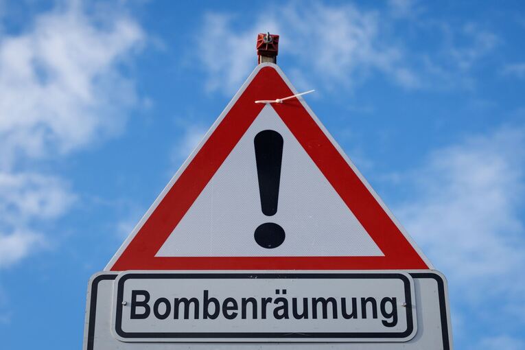 In Neu-Ulm ist eine Splitterbombe gefunden worden. In Neu-Ulm ist eine Splitterbombe gefunden worden.