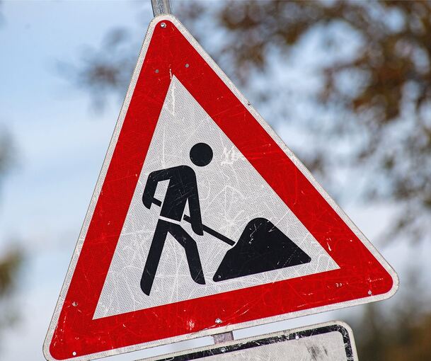 Rund um Remseck-Neckargröningen und Aldingen müssen sich die Autofahrer in den nächsten zwei Wochen auf Behinderungen und Umleit Rund um Remseck-Neckargröningen und Aldingen müssen sich die Autofahrer in den nächsten zwei Wochen auf Behinderungen und Umleitungen einstellen.