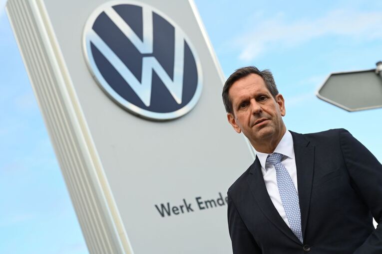 Ministerpräsident Olaf Lies (SPD) besucht VW Werk in Emden