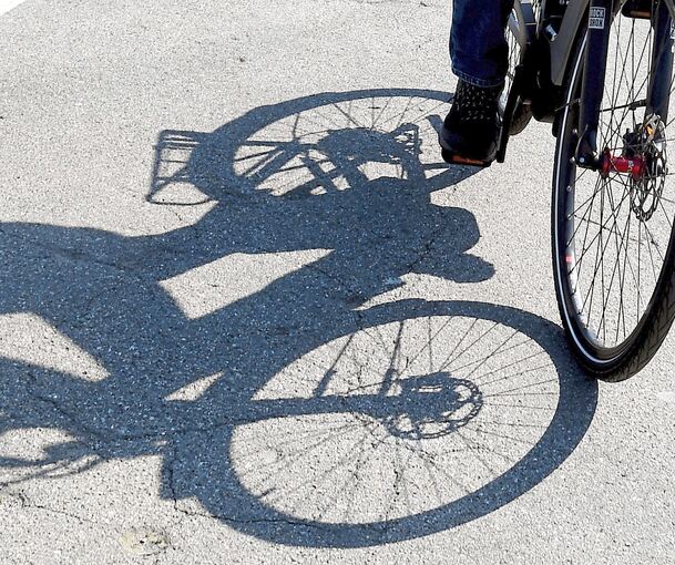 Mit schweren Verletzungen kam ein Pedelec-Fahrer am Mittwoch in ein Krankenhaus. Mit schweren Verletzungen kam ein Pedelec-Fahrer am Mittwoch in ein Krankenhaus.