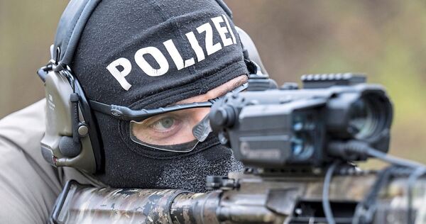 Das SEK nahm den Mann in der Nacht zum Freitag fest. Das SEK nahm den Mann in der Nacht zum Freitag fest.