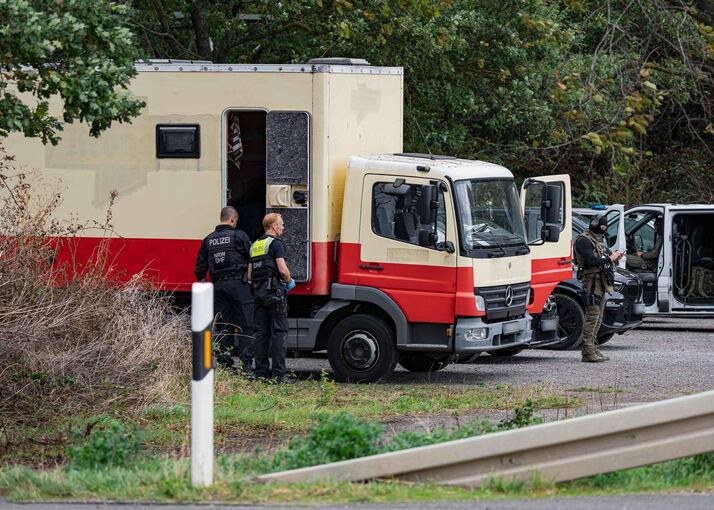 Polizei stürmt Fahrzeug von Sabotage-Verdächtigem