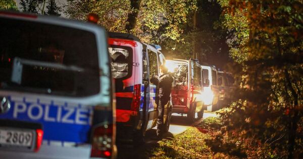 Polizei stürmt Fahrzeug von Sabotage-Verdächtigem Polizei stürmt Fahrzeug von Sabotage-Verdächtigem
