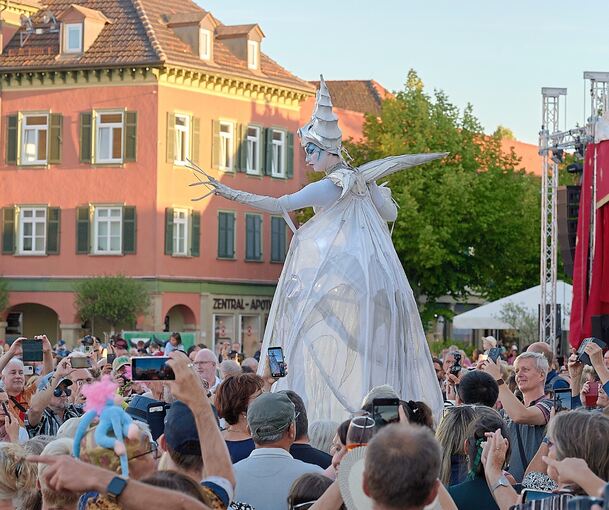 Einen Besucherrekord hat die Venezianische Messe am Wochenende erlebt. Profitiert haben auch Hotels sowie Restaurants in der Innenstadt.