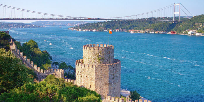 Istanbul_Fotolia_Monthly_XL-1