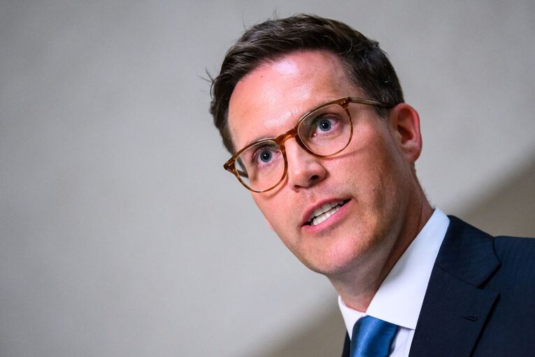 Baden-Württembergs Innenminister trifft Fußballvereine Baden-Württembergs Innenminister trifft Fußballvereine
