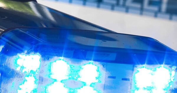 Die Polizei bittet um Hinweise. Die Polizei bittet um Hinweise.