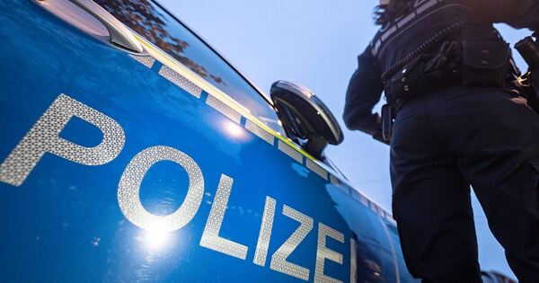 Übersehen: Eine Verletzte bei Unfall mit Pferdeanhänger in Erdmannhausen