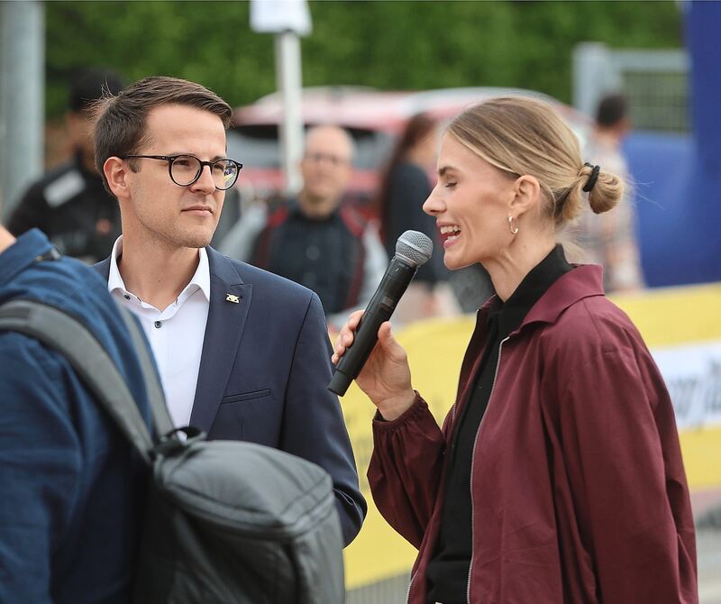 Auch der CDU-Landtagsabgeordnete Lukas Tietze schaut beim Rennen vorbei. Auch der CDU-Landtagsabgeordnete Lukas Tietze schaut beim Rennen vorbei.