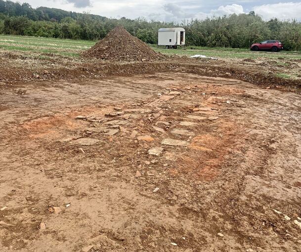 Derzeit sind die Archäologen auf den Benzäckern noch bei der Arbeit.