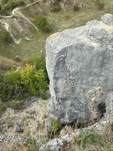 Drohender Felsabsturz - Bereich um Spielburg gesperrt Drohender Felsabsturz - Bereich um Spielburg gesperrt