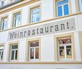 Der Schriftzug wurde freigelegt und restauriert. Er schlägt einen Bogen in die Vergangenheit. Der Schriftzug wurde freigelegt und restauriert. Er schlägt einen Bogen in die Vergangenheit.