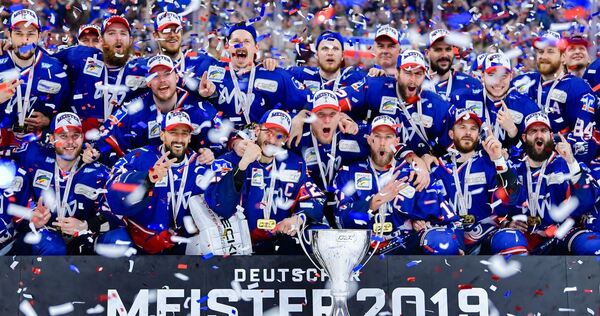 Eishockey - Adler Mannheim Eishockey - Adler Mannheim