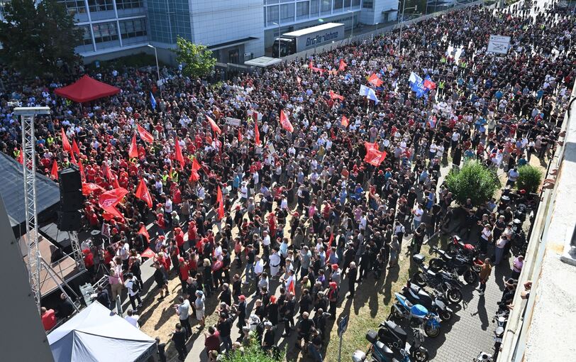 Protest-Kundgebungen bei Mercedes-Benz Sindelfingen Protest-Kundgebungen bei Mercedes-Benz Sindelfingen
