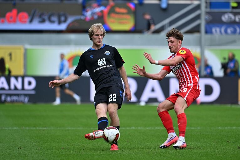 SC Paderborn 07 - SC Freiburg SC Paderborn 07 - SC Freiburg