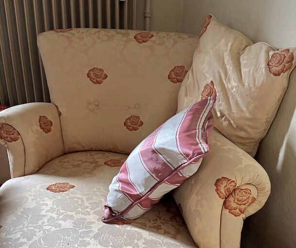 Eine Chaiselongue wartete am Mittwoch noch auf einen Nachbesitzer.