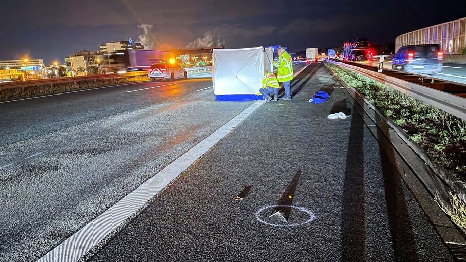 Fußgänger verunglückt tödlich auf Autobahn Richtung Airport Fußgänger verunglückt tödlich auf Autobahn Richtung Airport