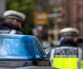 Die Polizei sucht Hinweise auf den Autofahrer. Die Polizei sucht Hinweise auf den Autofahrer.