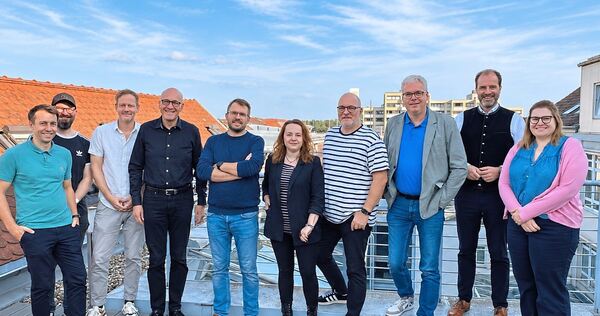 Redakteurinnen und Redakteure aus ganz Deutschland im KI-Bootcamp bei der Ludwigsburger Kreiszeitung.